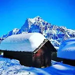 Thun Alps Scenic Views And Concierge By Swisshut Chalet